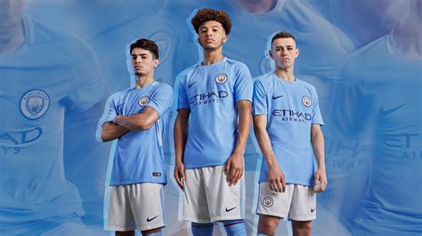 All city could gain is 15% of the transfer amount from bvb. 50 Years On, Nike Reinvents a Classic For Manchester City ...