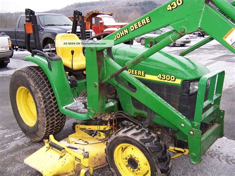 John Deere 4300 Tractor Loader