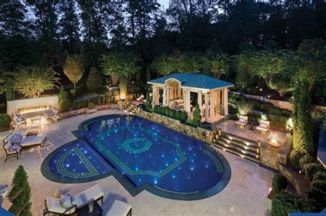 Du kannst deinen neuen pool fest in deinen garten integrieren. 160 tolle Bilder von Luxus Pool im Garten - Archzine.net