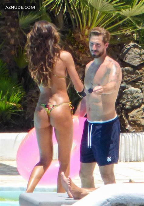 Izabel Goulart Sexy With Kevin Trapp Having Fun At The Pool On Mykonos