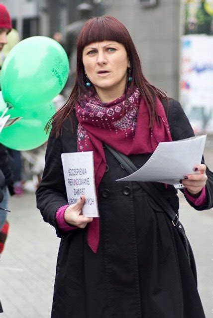 +48 172 000 812 lub. Nie szczepią dzieci, bo boją się powikłań poszczepiennych ...