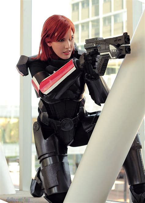 Female Commander Shepard From Mass Effect 3 Daily Cosplay Com Mass Effect Cosplay Cosplay