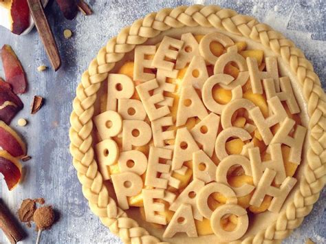 16 Decorative Pie Crusts That Are Almost Too Pretty To Eat Chatelaine