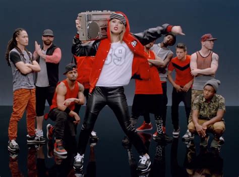 90s Rapper From Taylor Swifts Shake It Off Style E News