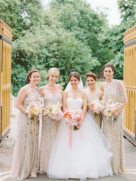 Your Go To Guide For Coordinating Mismatched Bridesmaid Dresses
