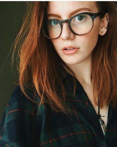Pin By Ali Larue On Fille Qui Te Fixe Red Hair And Glasses Red Hair