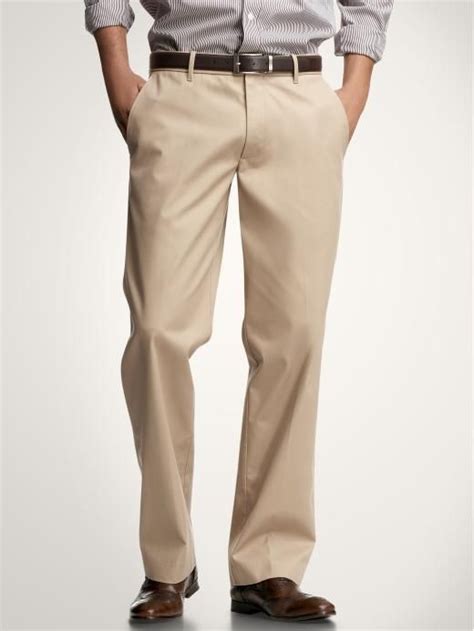 The tailored khaki business casual pants | Career Style | Pinterest
