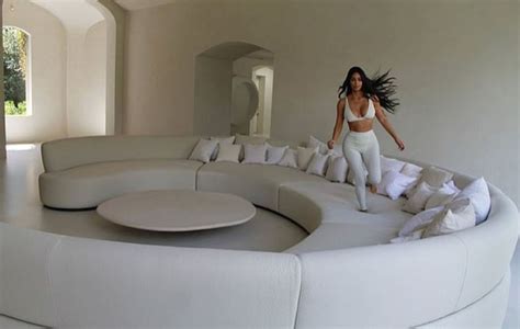 Inside Kim Kardashian And Kanye Wests Bizarrely Empty 60m La Mansion