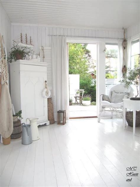 And I Love The White Floors With Images Home Decor House Styles