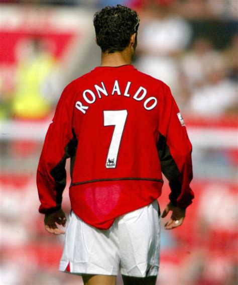 Manchester United Leave No 7 Shirt Vacant For Cristiano Ronaldo Return