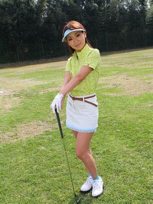Sexy Erika Hiramatsu Playing Golf