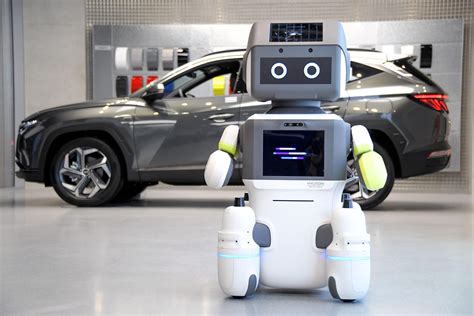 Hyundai Motor Introduces Humanoid Robot Dal E For Automated Customer Svc