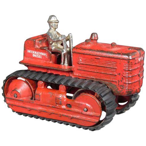 Arcade Toy Co Cast Iron Tractor International Diesel Red Good