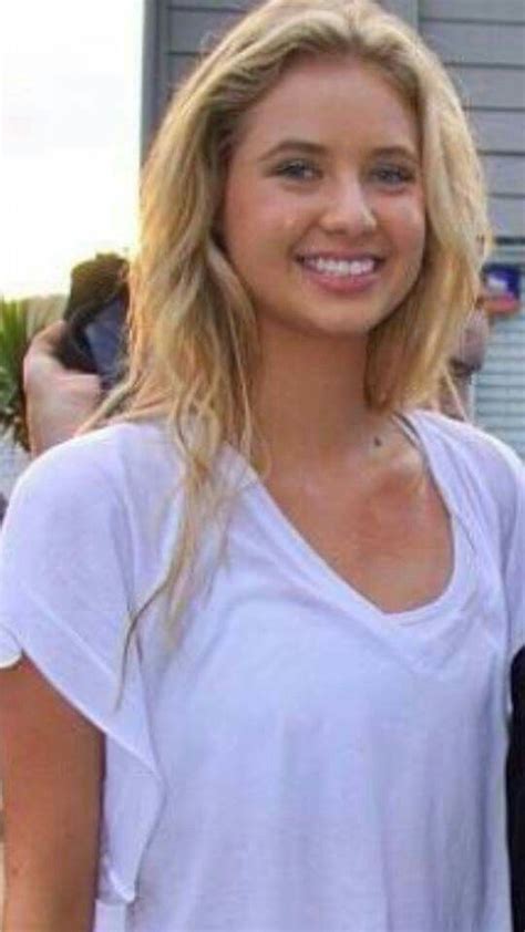 Kassandra carolyn clementi (born 10 october 1990) is an australian actress. Kassandra clementi Maddy Osborne | Clementi, Home and away ...