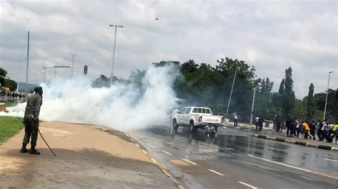 End Sars Protest Nigeria Police To Free All Protesters Bbc News