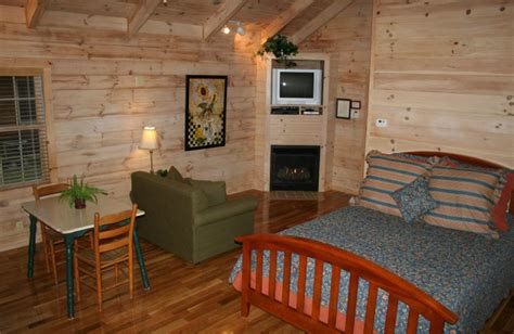 Search for new river trail cabins at sprask. New River Trail Cabins (Galax, VA) - Resort Reviews ...