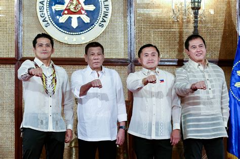 In Photos Pro Duterte Senators Elect Take Oath In Malacañang