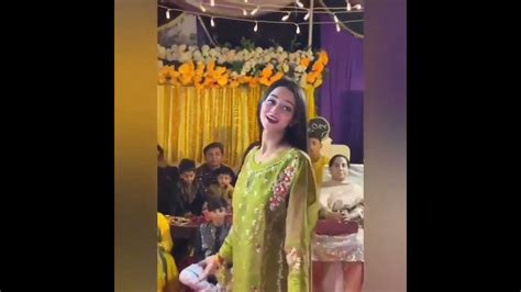 Mera Dil Ye Pukare Aaja Bheega Bheega Hai Sama Full Video Pakistani Girl Wedding Dance Video