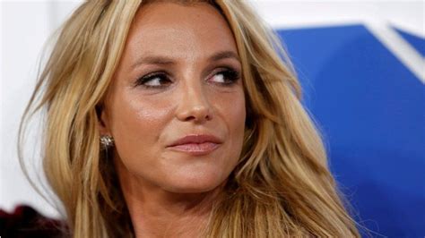 Britney Spears Singers Conservatorship Case Explained Bbc News