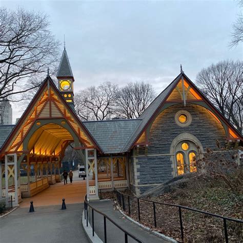 Central Park Dairy And T Shop Tourist Information Center In New York