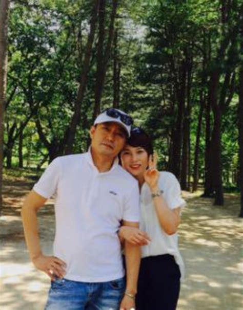 Kim Taehyung (V) family in detail: parents and siblings - Familytron