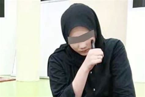 Sosok Ika Andriyani Mahasiswi Unand Yang Viral Mesum Di Masjid Kampus Kini Malunya Sampai Ke