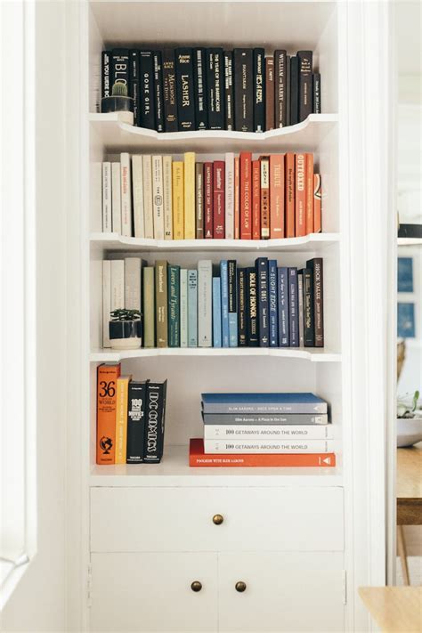 13 Bookshelf Décor Ideas From An Interior Designer