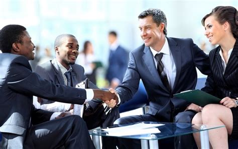 How To Make A Good First Impression On Anyone In A Business Meeting