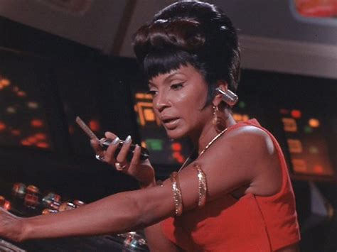 Nichelle Nichols As Lieutenant Uhura Star Trek Original Series Star
