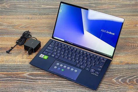 Огляд ноутбука Asus Zenbook 14 Ux434f Core I7 10510u проти Core I7