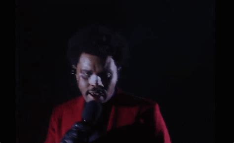 The Weeknd Performs Blinding Lights On Jimmy Kimmel