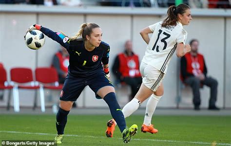 Oficiální profil fotbalového týmu sk slavia praha, nejstaršího sportovního klubu v českých zemích a držitele 21 mistrovských titulů! Meet remarkable Slavia Prague goalkeeper hoping to keep ...