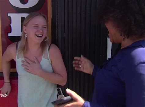 April Fools 2014 Waitress Given Her Dream Job And 1000 In Best Shift Ever Prank The