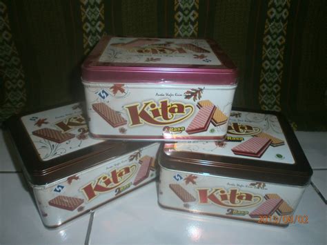 120 lumpia @800 120 pastel @ 1000 5 dus lapis legit @ 18000 17 nasi dus (ayam, sayur, buah) 17 snack perusahaan tepung terigu. Aneka Snack 1000An / WarungKue.Com: Aneka Snack Box / Jual biskuit bola bola pelangi 1 kg ...