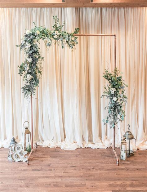 Jul 14, 2020 · for a wedding set against a beautiful woodland backdrop, a simple arch of loosely arranged flowers can act as a focal point that blends seamlessly with the setting. Minimalist wedding copper wedding arch arbor greenery ...