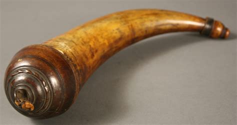 Exceptional Scrimshaw Engraved Powder Horn Revolutionary War Period