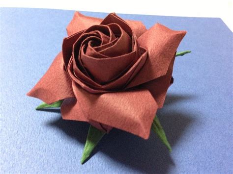 達人折りのバラの折り紙 10 Only One Origami Rose 10 折り紙 バラ 折り紙 綺麗 ばら 折り紙
