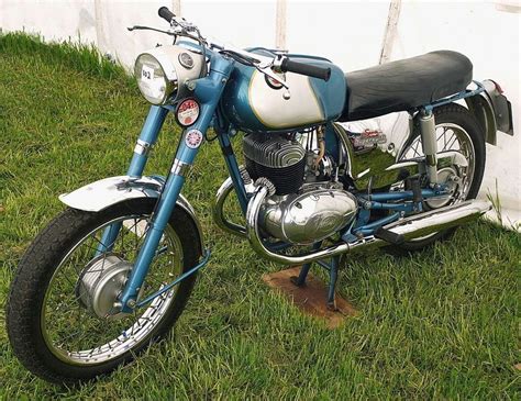 The difference between the two stroke and four stroke internal combustion engines have tormented riders for years now, as all sorts of contradictions keep surfacing, leaving most of them still in doubt. 1964 James Superswift Sports 250cc Twin Cylinder Villiers ...
