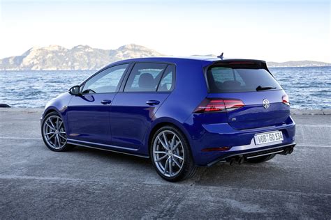 Volkswagen Golf R Gains Optional Performance Packs Der Neue Volkswagen