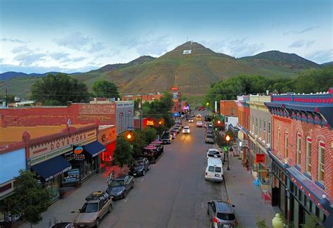 Form@granitemountainoutfitters.com best location in salida! 48 Hours in Salida, Colorado | Sports Garage