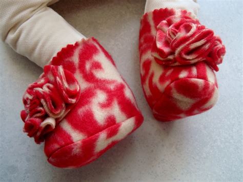Maybe you would like to learn more about one of these? Baby Fleece Boots! | Crafts sewing projects, Fleece ...
