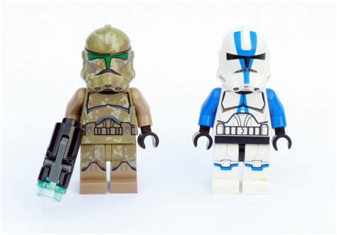Clone trooper commanders combined enhanced tactical knowledge with advanced combat skills. 75035 Kashyyyk Clone Trooper Comparison to 2013 Phase 2 50 ...