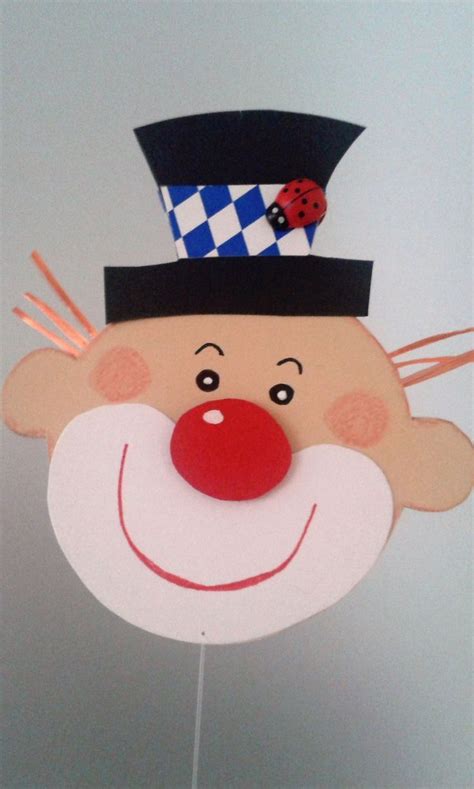 Bastelvorlagen karneval zum ausdrucken kostenlos from www.besserbasteln.de. Fensterbild Clown Kette- Fasching -Karneval -Dekoration ...