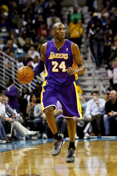 Los Angeles Lakers Star Kobe Bryant Reaches 30000 Career Points