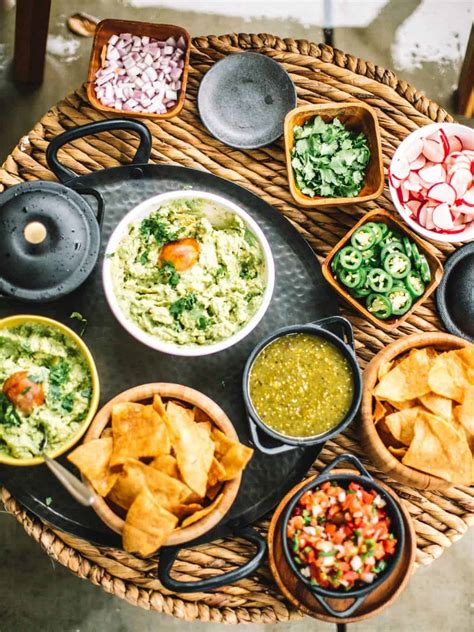 Affordable food never looked so good. How to throw a Casual Mexican Dinner Party - College Housewife