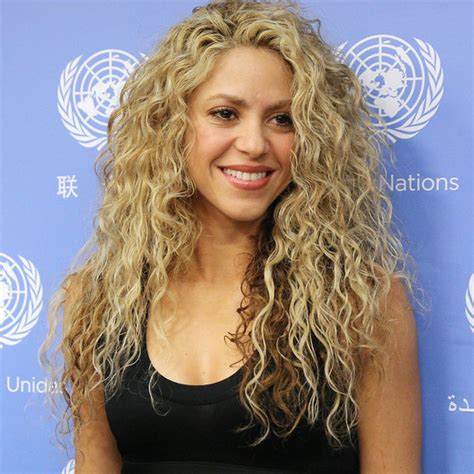 Слушай музыку от shakira, похожую на hips don't lie (feat. Ich habe Fragen zu Shakira? (Frauen, Körper, Aussehen)