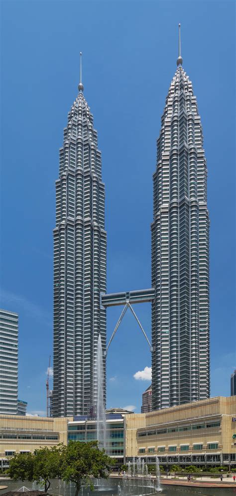 Maybe you would like to learn more about one of these? Bestand:2016 Kuala Lumpur, Petronas Towers (21).jpg