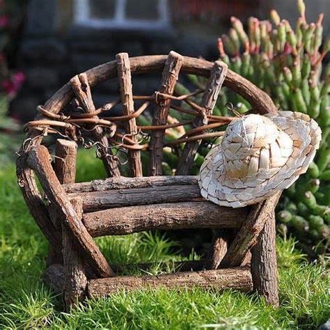 Make colorful mushrooms, fairy pillow, birdbath, and many other diy fairy garden accessories using just salt and flour. Fairy Garden Accessories | The Owner-Builder Network