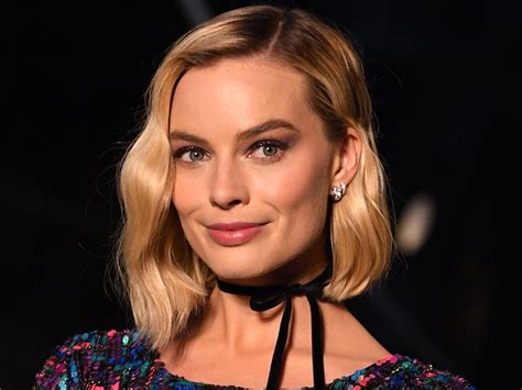 Margot Robbie Followed Conservatives On Twitter To Prepare For Bombshell