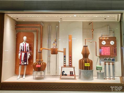 TDF Visual Merchandising Hermès 2020 Window Displays